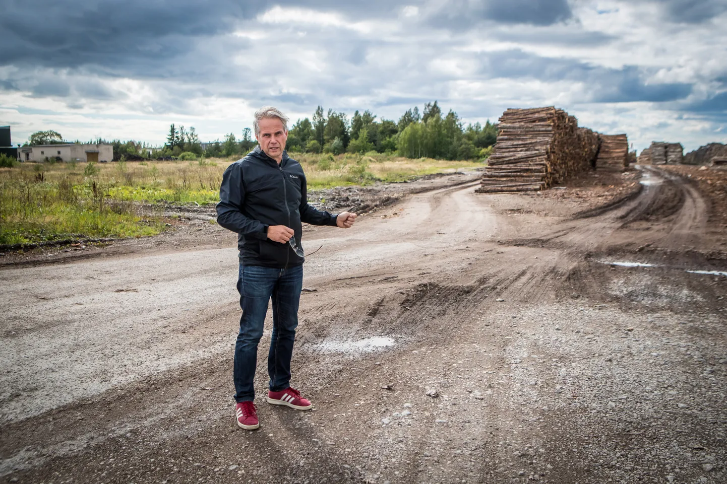 TÜLI EI NORI JA SÕDIDA EI TAHA: Ettevõtja Raul Sink leiab, et motokeskus peaks asuma justnimelt Roomassaares, kuna sinna saavad tehnikasporti harrastavad lapsed ise kasvõi jalgrattal kohale sõita.