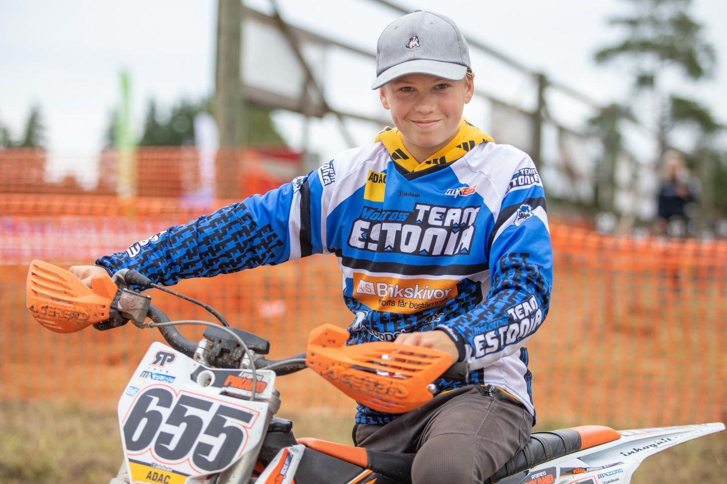Viljandi motospordiklubi sõitja Romeo Pikand võttis juuni lõpus Langel Eesti meistrivõistluste teisel etapil oma klassis kindla võidu. Sellele järgnes seitsmes koht Saksamaa meistrivõistlustelt.