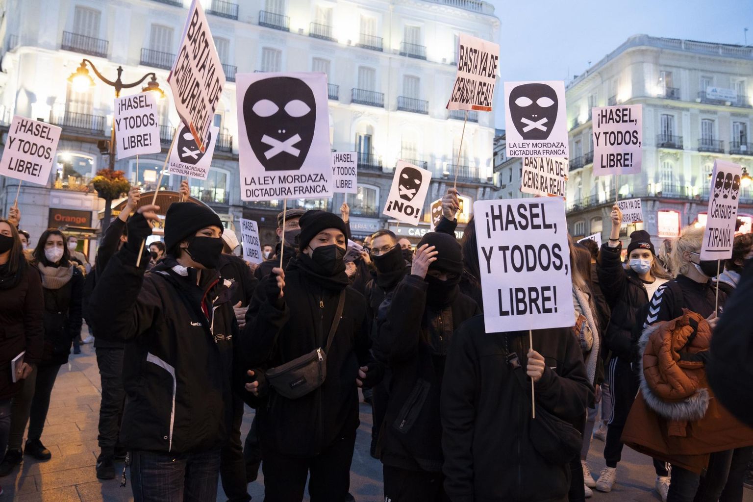 Pablo Haséli vahistamise vastased meeleavaldused Madridis.