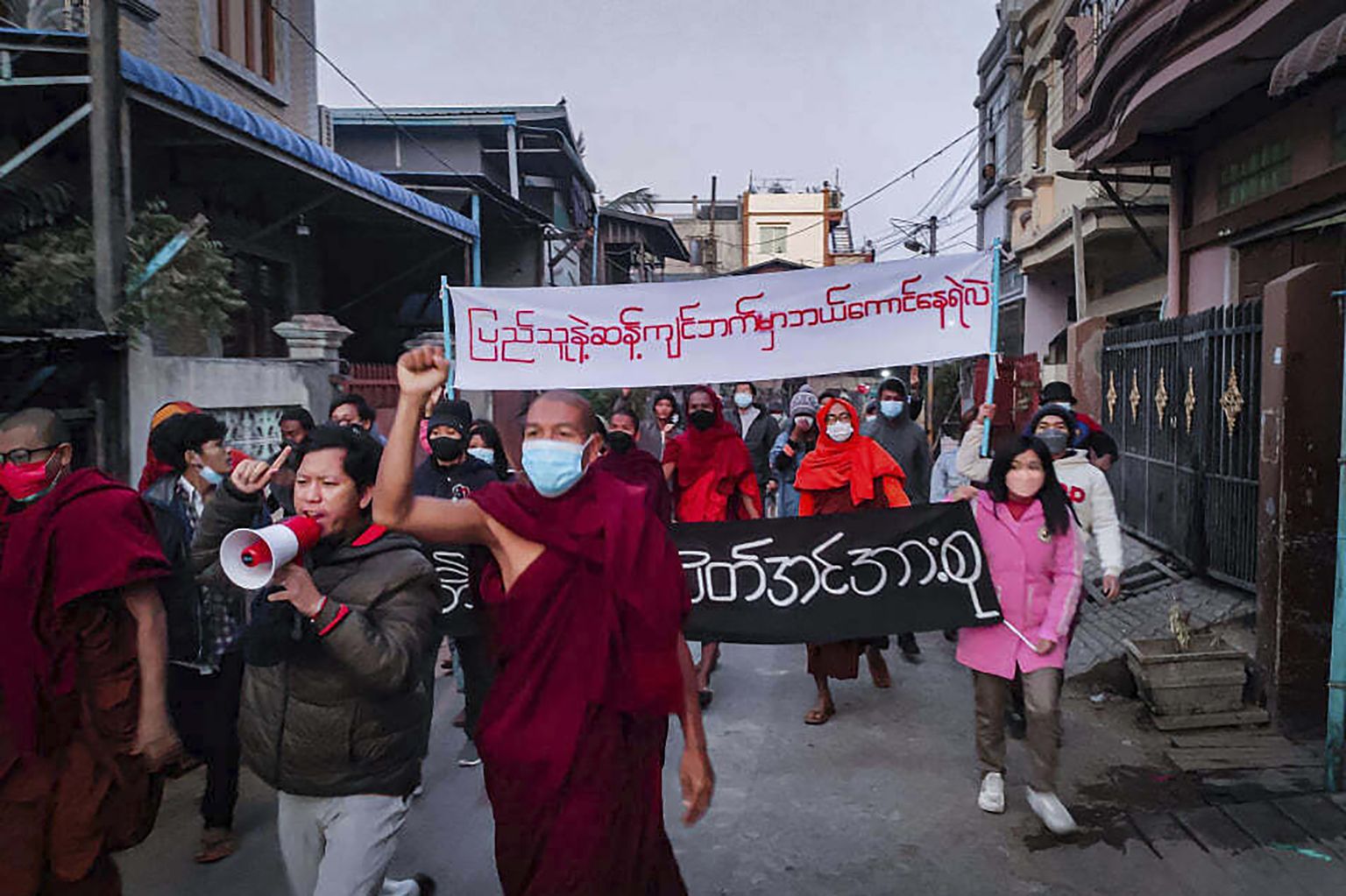 Myanmari hunta vastane protestimarss Mandalays 1. veebruaril 2022.