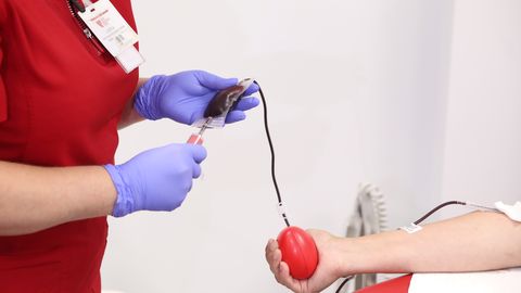 Steidzami nepieciešamas vairākas asinsgrupas; lūdz atsaukties donorus