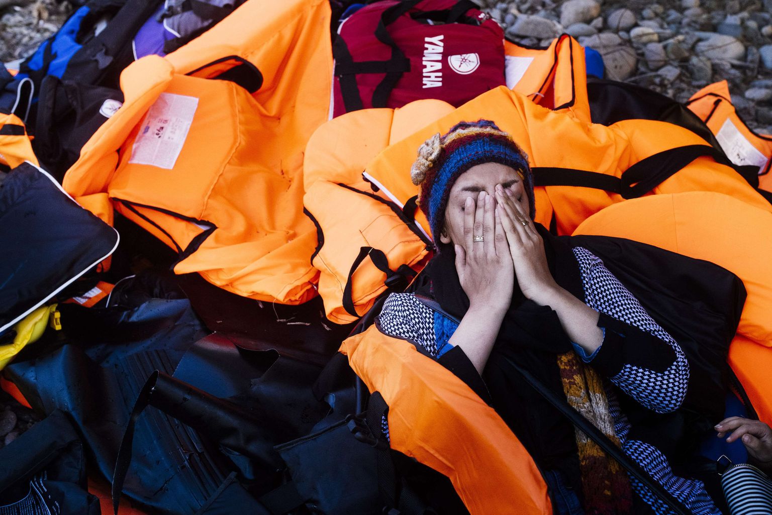 EL tahab, et Türgi takistaks migrantide ülemereminekut Kreekasse. Pildil täpselt seda marsruuti mööda tulnud naine üleeile Lesbose saarel.