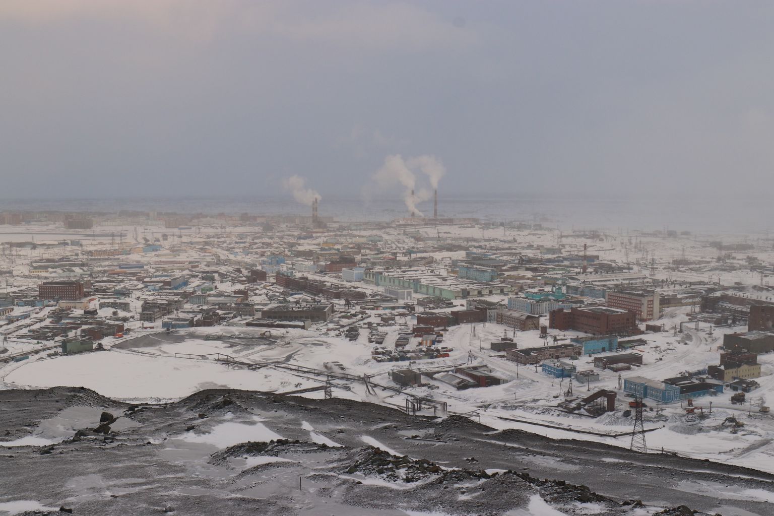 Norilsk paksu lumevaiba all. Linn ehitati suuremalt jaolt üles GULAGi vangide tööga.