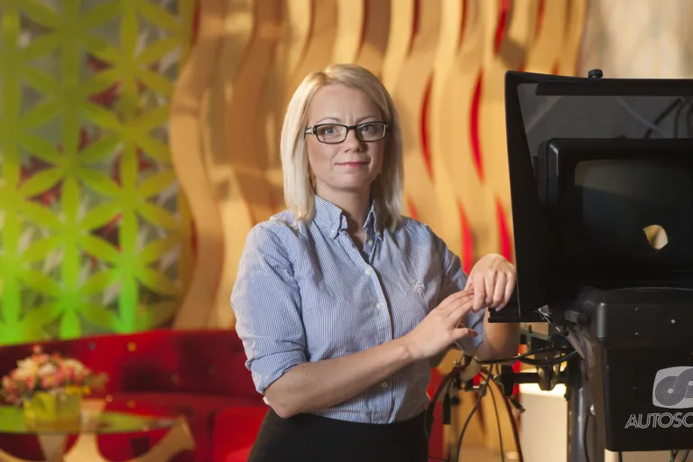 Kerli Dello 2014. aasta juuni keskel ETV hommikusaate stuudios, olles viimaseid päevi tööl.