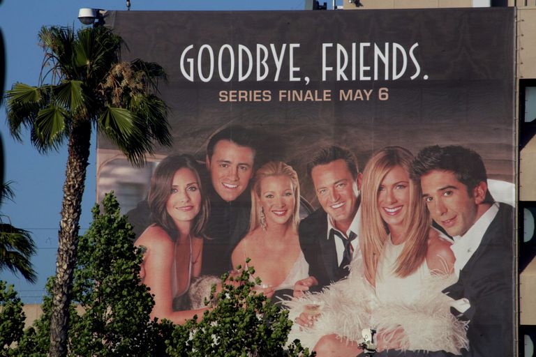 «Sõprade» viimane episood läks eetrisse 6. mail 2004. HBO Max teenus on saadaval alates maist, kuid täpset kuupäeva ei ole veel avaldatud. Kuid on täiesti võimalik, et HBO Max on saadaval alates 6. maist, mis tähendab, et «Sõprade» fännid istuvad eriepisoodi ajaks teleka taha täpselt 16 aastat pärast seda, kui viimane episood eetrisse läks.