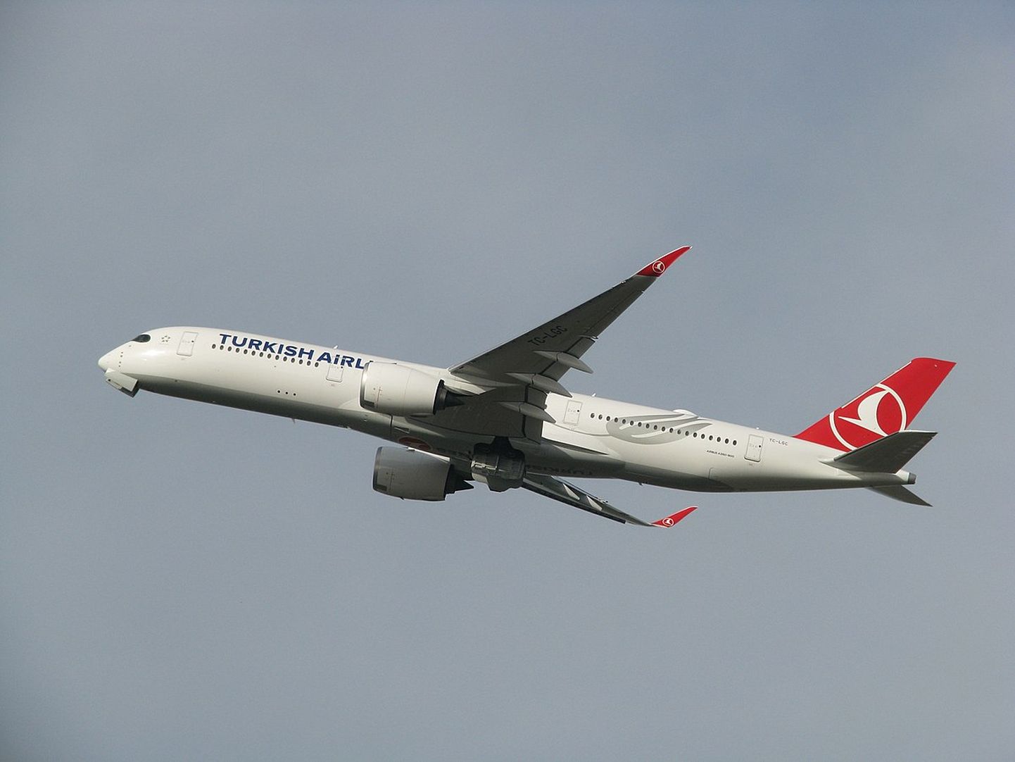 Airbus 350-900 on Turkish Airlinesi lennukipargi uusimaks täienduseks. Aprillist lennatakse nende lennukitega ka umbes 15 000 kilomeetrit pikka Melbourne'i viivat marsruuti.