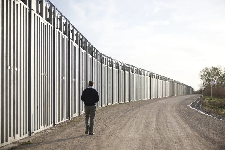 Стена на границе Турции и Греции. 