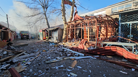 Okupantu armija apšaudījusi Hersonas tirgu; viens cilvēks nogalināts