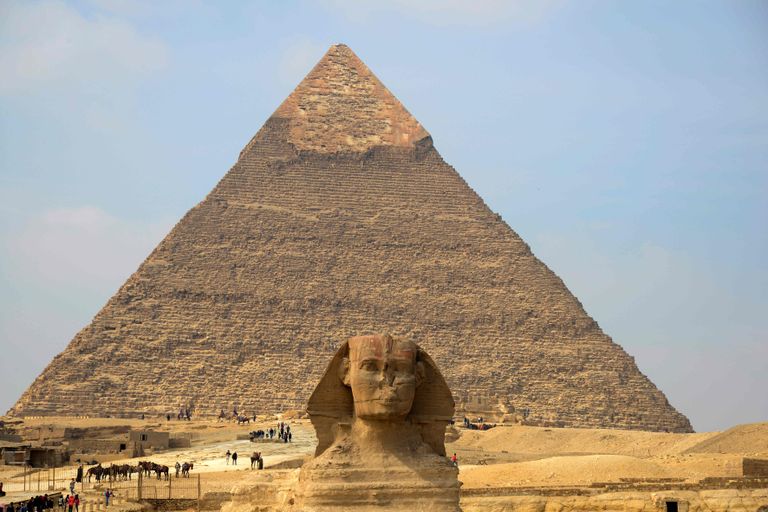 Egiptuse Giza Suur püramiid ja sfinks