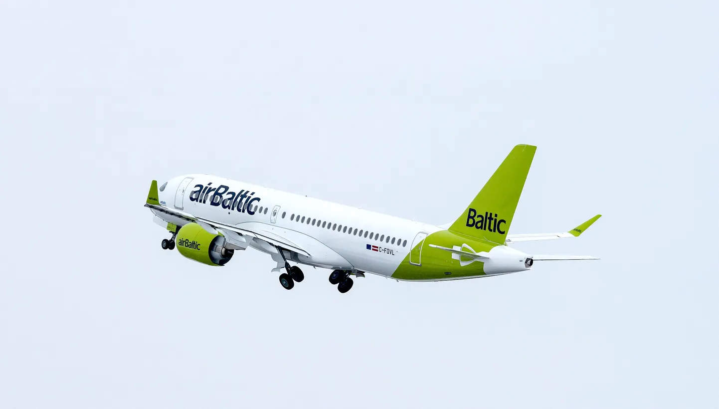 Самолет airBaltic