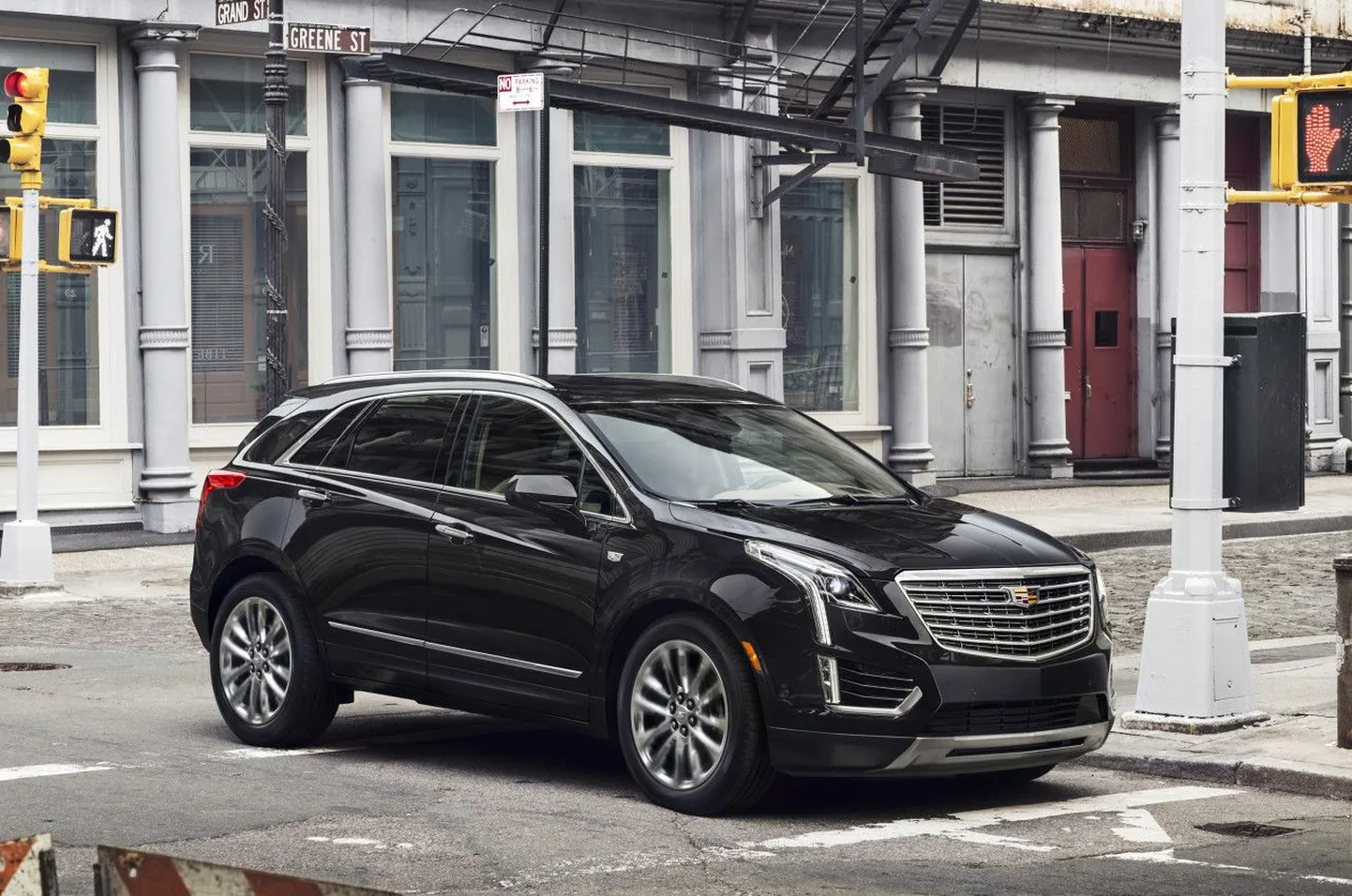 Cadillac XT5.