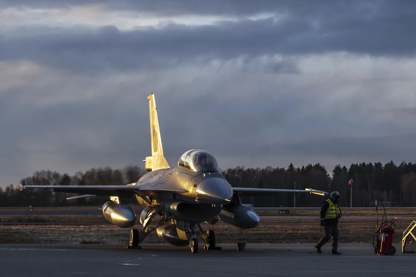 Истребитель F-16