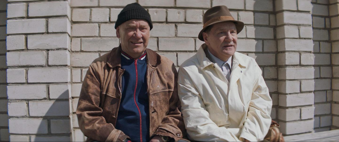 Vanad pätid Markus (Tõnu Kark) ja Eduard (Sergei Makovetski) pääsevad vanglast vabadusse.