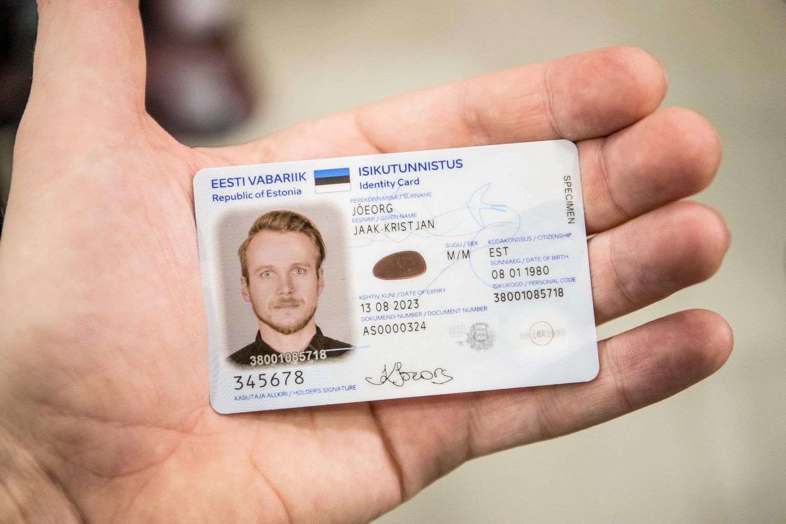 ID-kaardi PIN-koode saab uuendada vaid politseis.