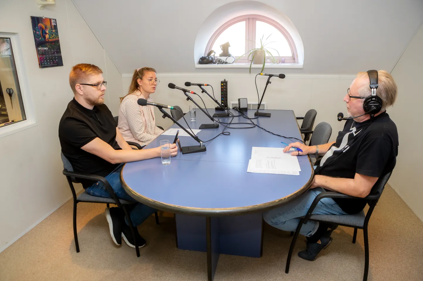 Kultuuri- ja sporditöö peaspetsialist Katry Reinart ning spordinõunik Marten Lombiots Valla Tunni saates
