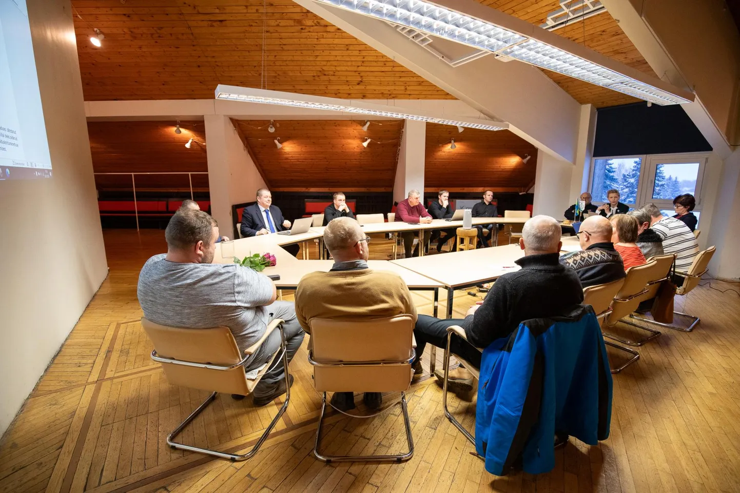 Vinni vallavolikogu istung. Foto on illustratiivne ja pole kõnealuse istungiga seotud.