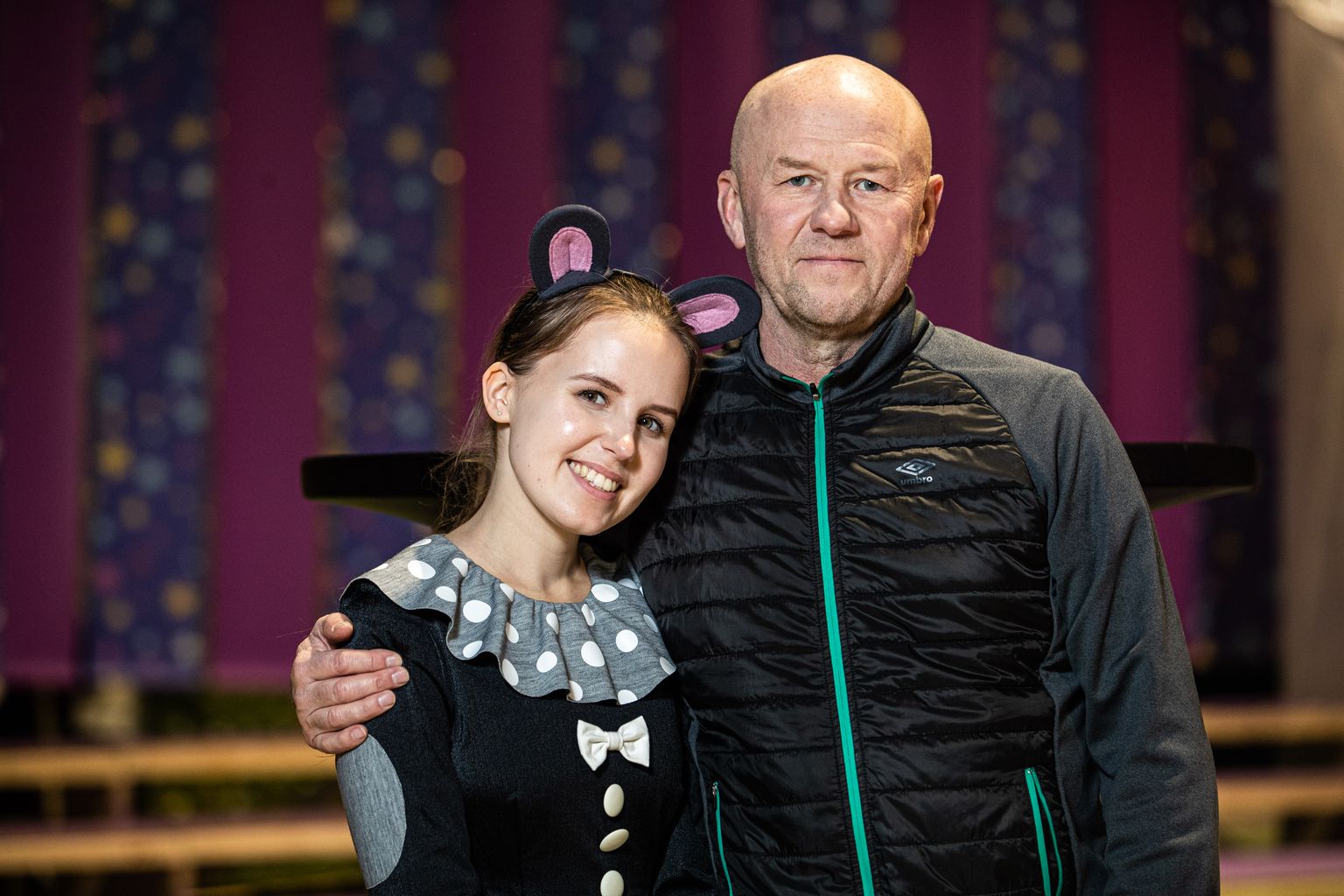 "Lotte ja vana õunapuu saladus" muusika autor Priit Pajusaar, muusikalis teeb rolli ka tütar Liisa Pajusaar.