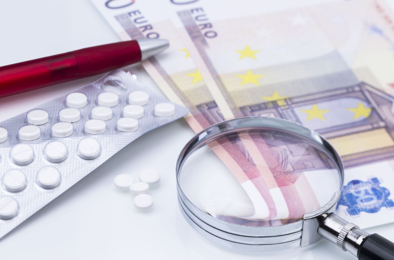 Äriühingute laenudest oli novembri lõpus maksepuhkusel 1,1 miljardit eurot, eluasemelaene 510 miljonit eurot.