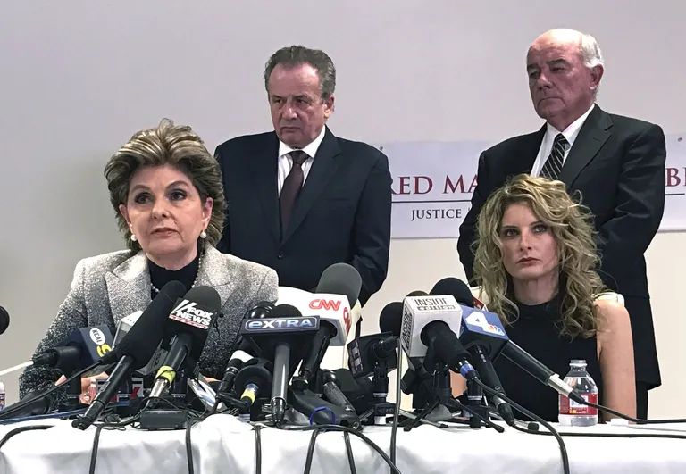 Summer Zervos ja ta advokaat Gloria Allred Los Angeleses pressikonverentsil / Mike Blake/Reuters/Scanpix