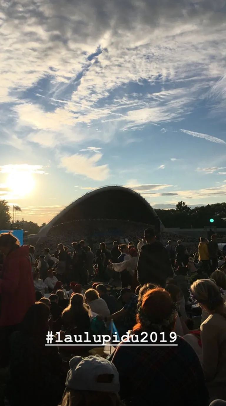 Eesti staarid laulupeo ajal.