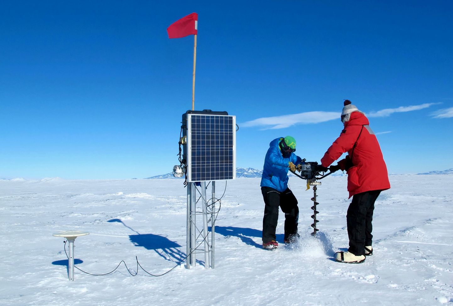 Briti teadlased puurimas Antarktikas USA McMurdo polaarjaama juures uuringuteks jääd. Pilt on illustreeriv