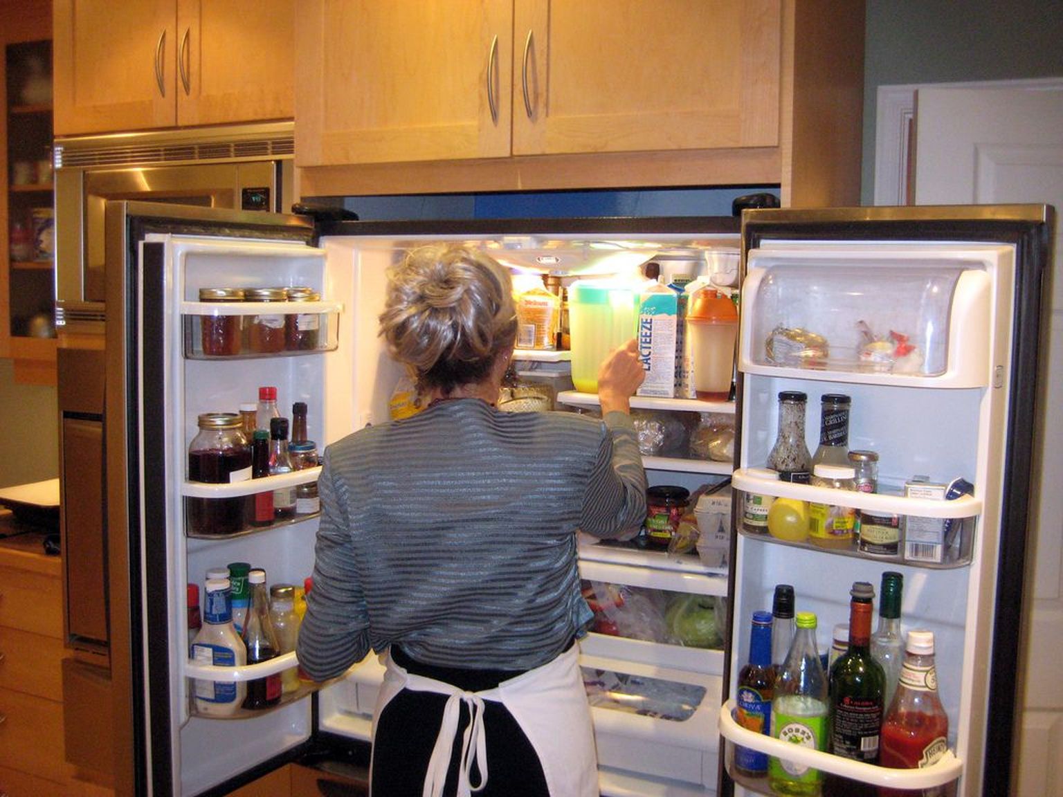 Холодильник. Иллюстративнео фото.