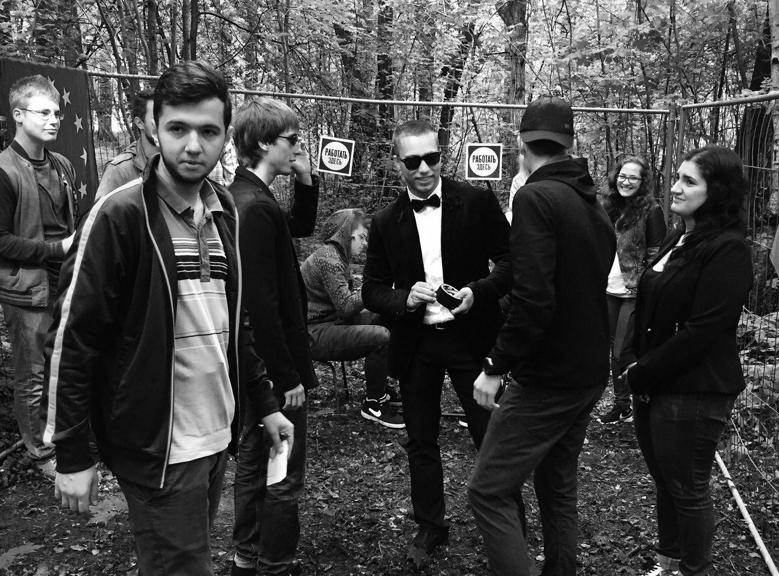 Filmis «14 käänet» on mõjuv stseen sellest, kuidas gümnasist Vitali videoprojektis kujutab oma positsiooni ühiskonnas.