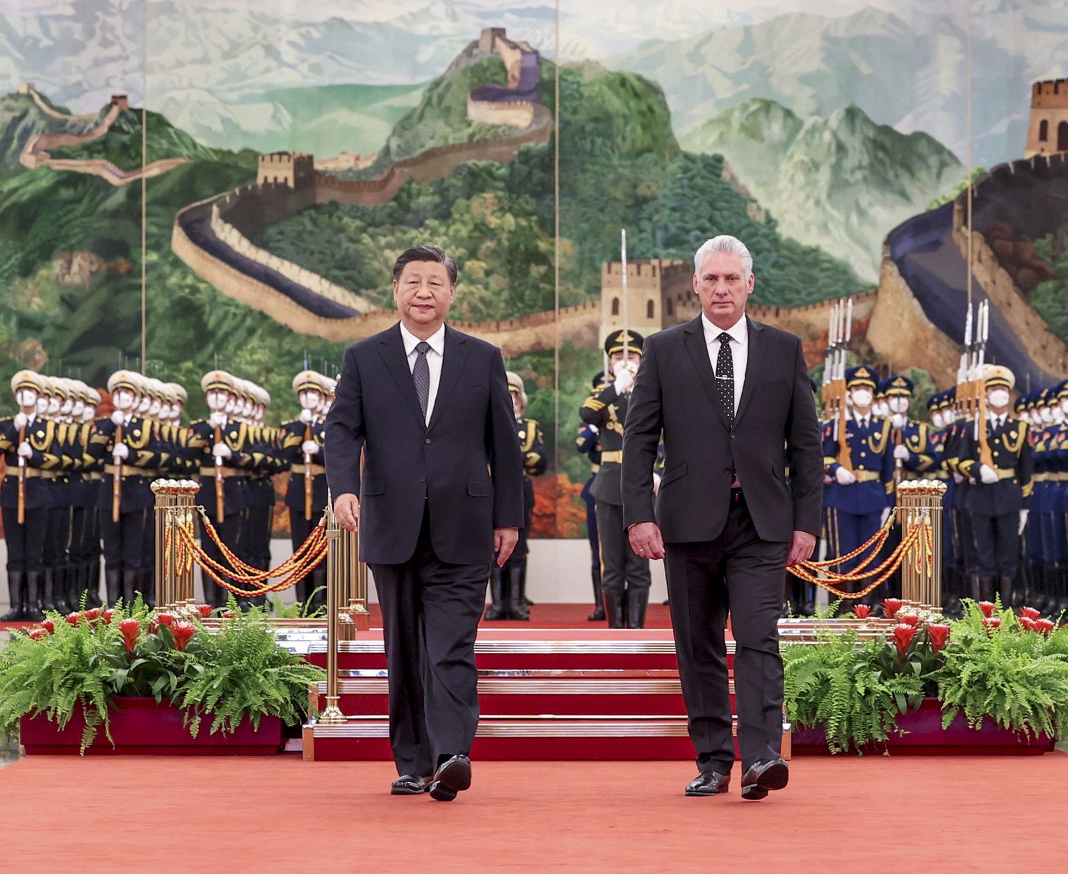 Hiina president Xi Jinping ja Kuuba riigipea Miguel Díaz-Canel Pekingis.
