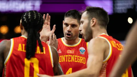 Melnkalnes basketbolisti liedz zviedriem nodrošināt vietu 1/8 finālā