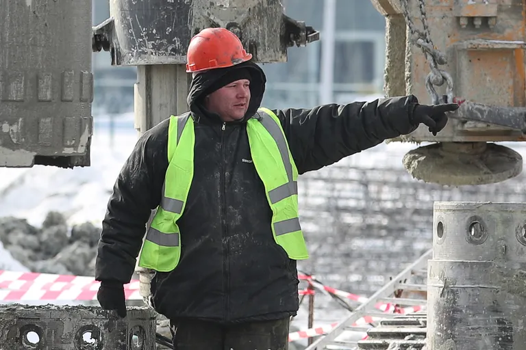 Vene tööline Jekaterinburgi ehitusobjektil.