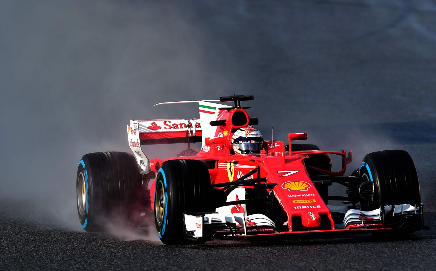 Kimi Räikkönen Barcelonas kihutamas.