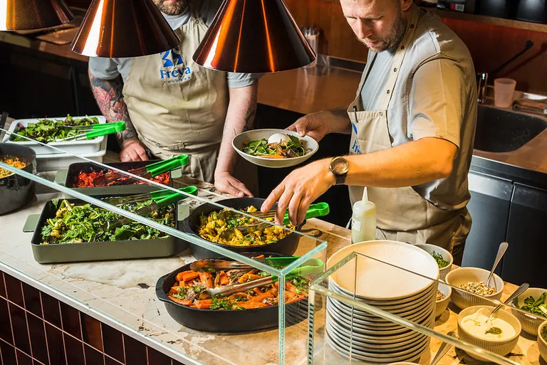 Freya Foodbari fookus on tervislikul kiirtoidul.