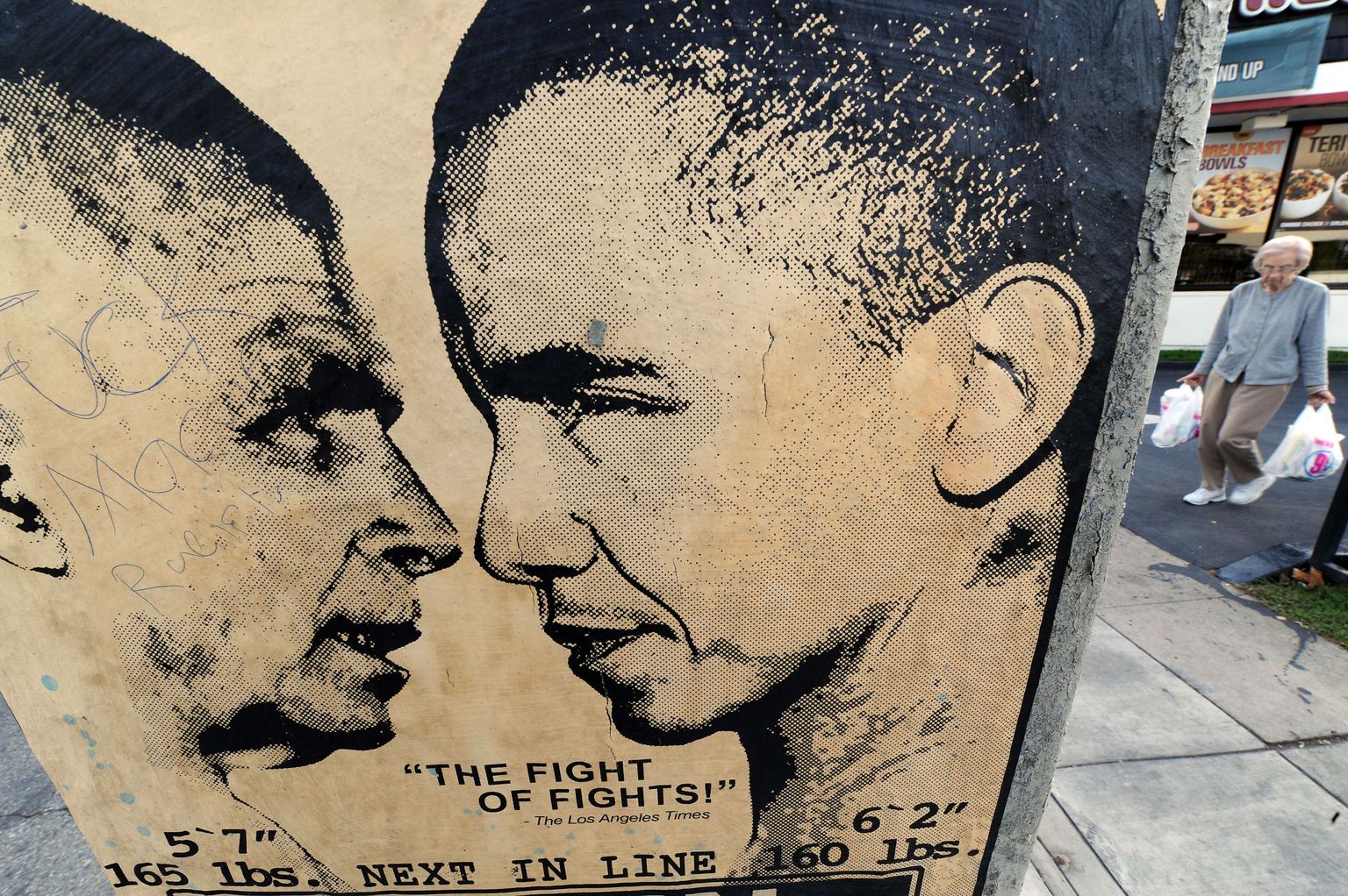 John McCaini ja Barack Obamat kujutav plakat.