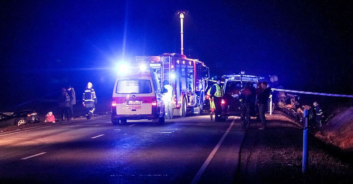 Liiklusõnnetus Ares Tallinna-Pärnu-Ikla maanteel.