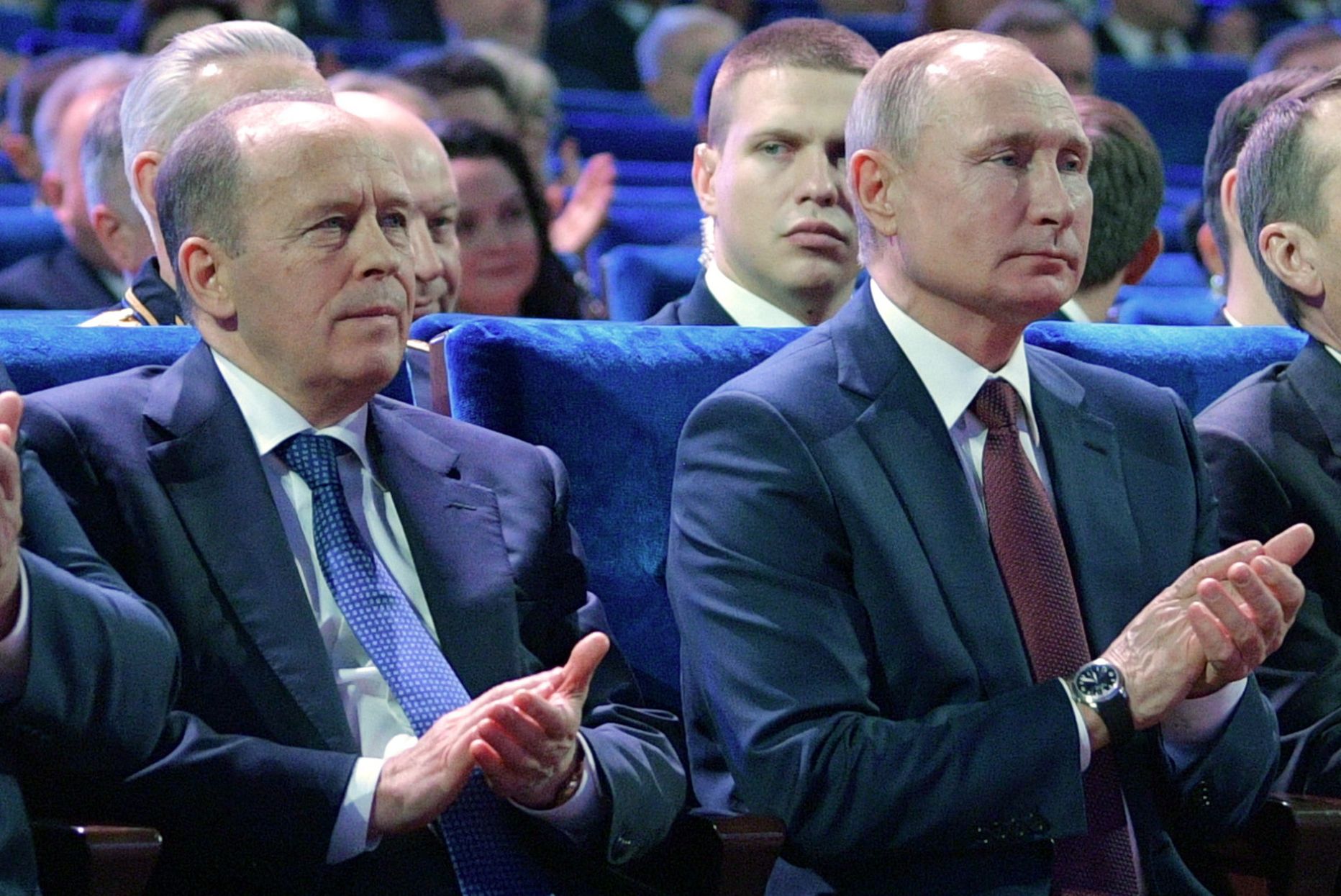 Директор ФСБ Александр Бортников и президент РФ Владимир Путин на концерте в честь дня чекиста в декабре 2019 года.