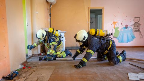Kihelkonna päästekomando: kui maja on suitsu täis, lähevad nemad sisse