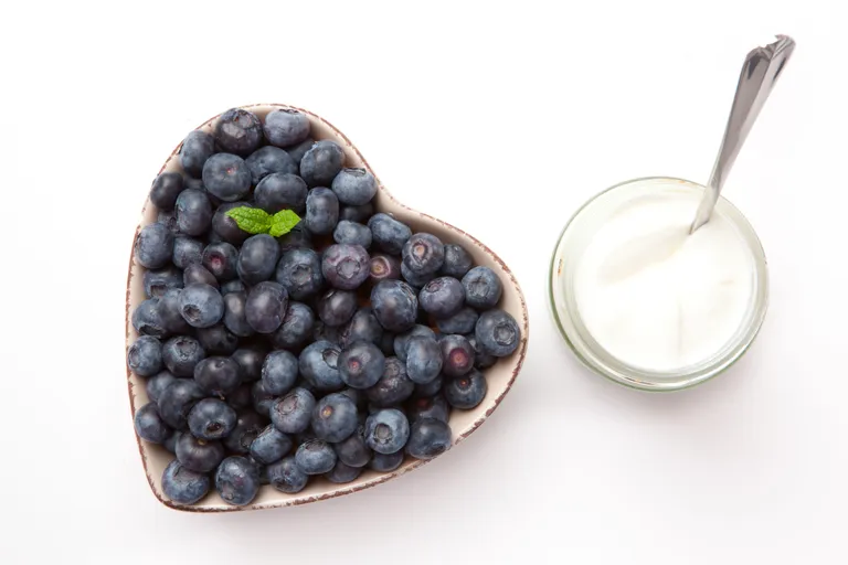 Mustikad ja jogurt. Foto: Scanpix