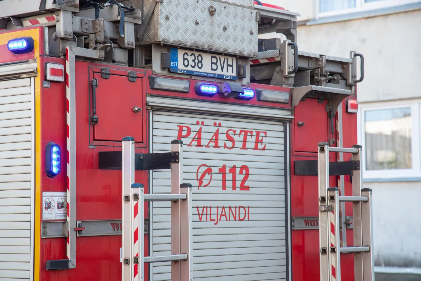 Tulekahjule reageerisid Pärnu-Jaagupi, Vändra, Pärnu kutselised ning Are ja Koonga vabatahtlikud päästjad.