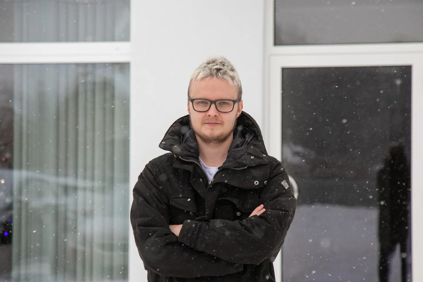 Ajutiselt üürikorteris elav Hans Kurel ütleb, et rendifirma on temaga sõlminud ebaseadusliku lepingu.