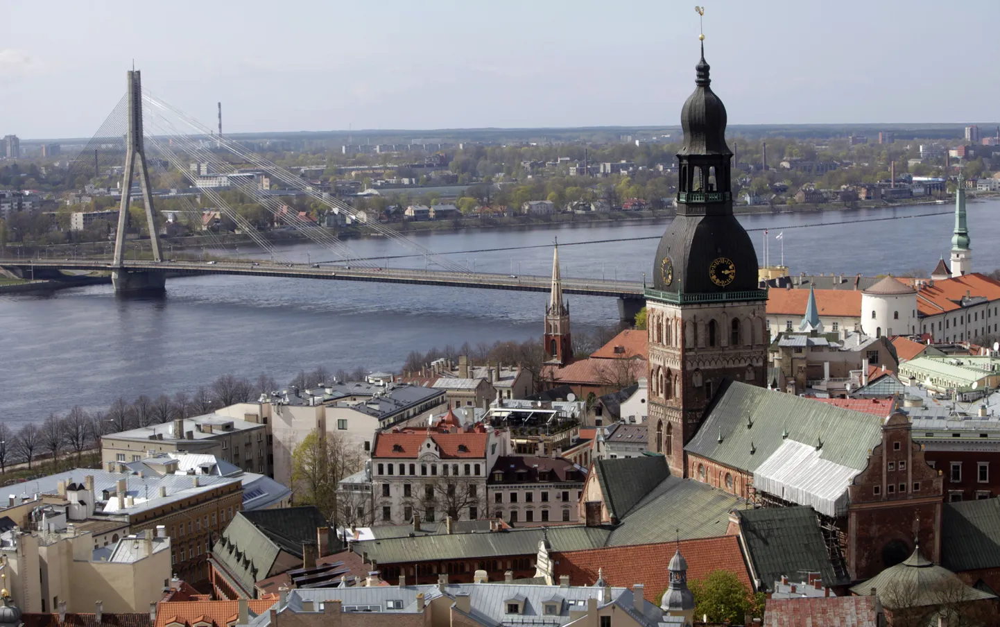 Vaade Riia linnale, kus täna peaksid kuumakraadid tõusma üle 30.