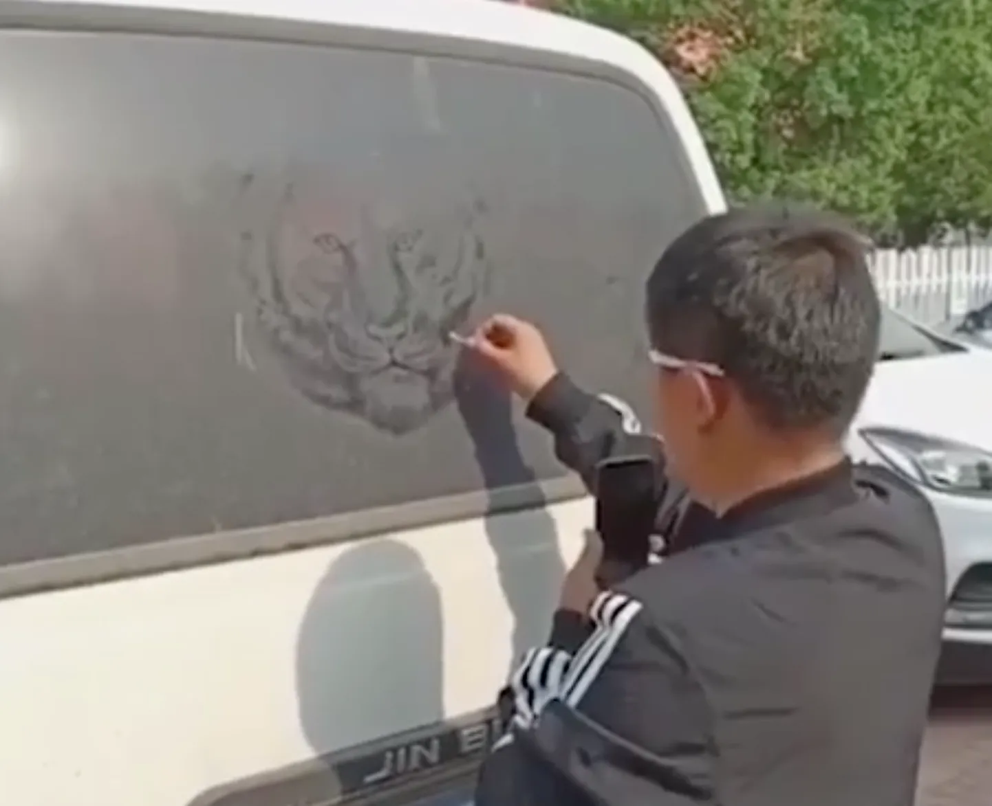 Wei Xiaofeng loodab oma loominguga jõuda maailma igasse nurka.