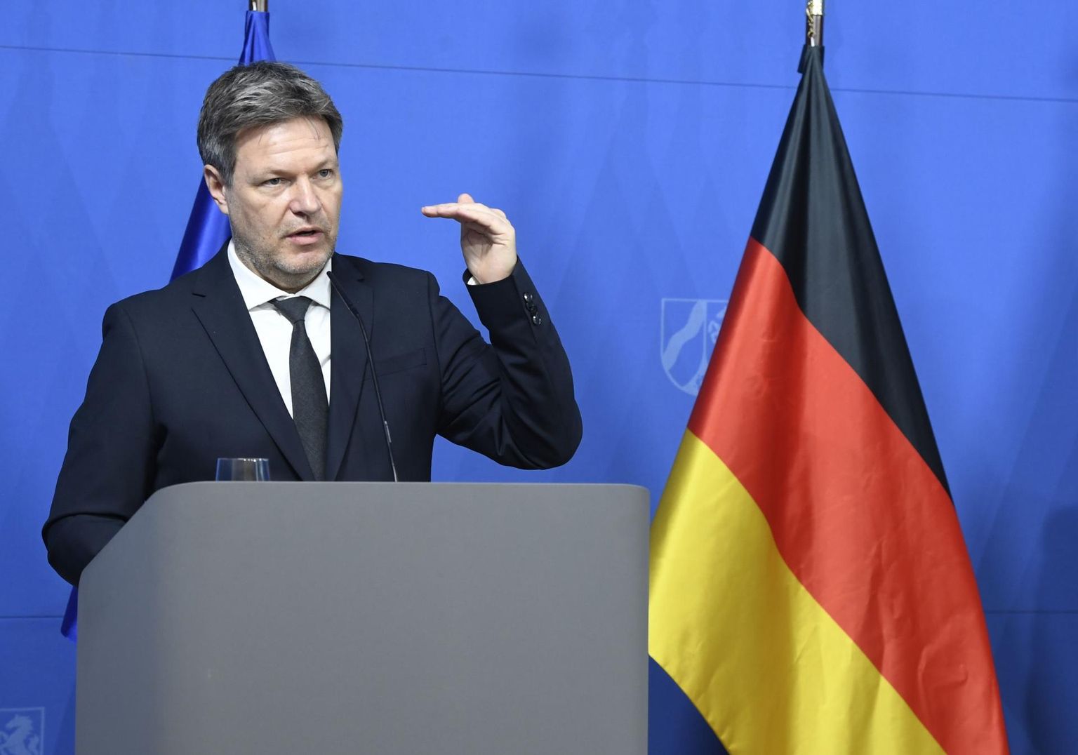 Saksamaa majandusminister Robert Habeck nimetas Venemaa nõuet tasuda gaasiostude eest rublades lepingutingimuste rikkumiseks