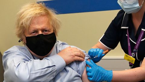 Suurbritannia peaminister sai esimese AstraZeneca vaktsiiniannuse