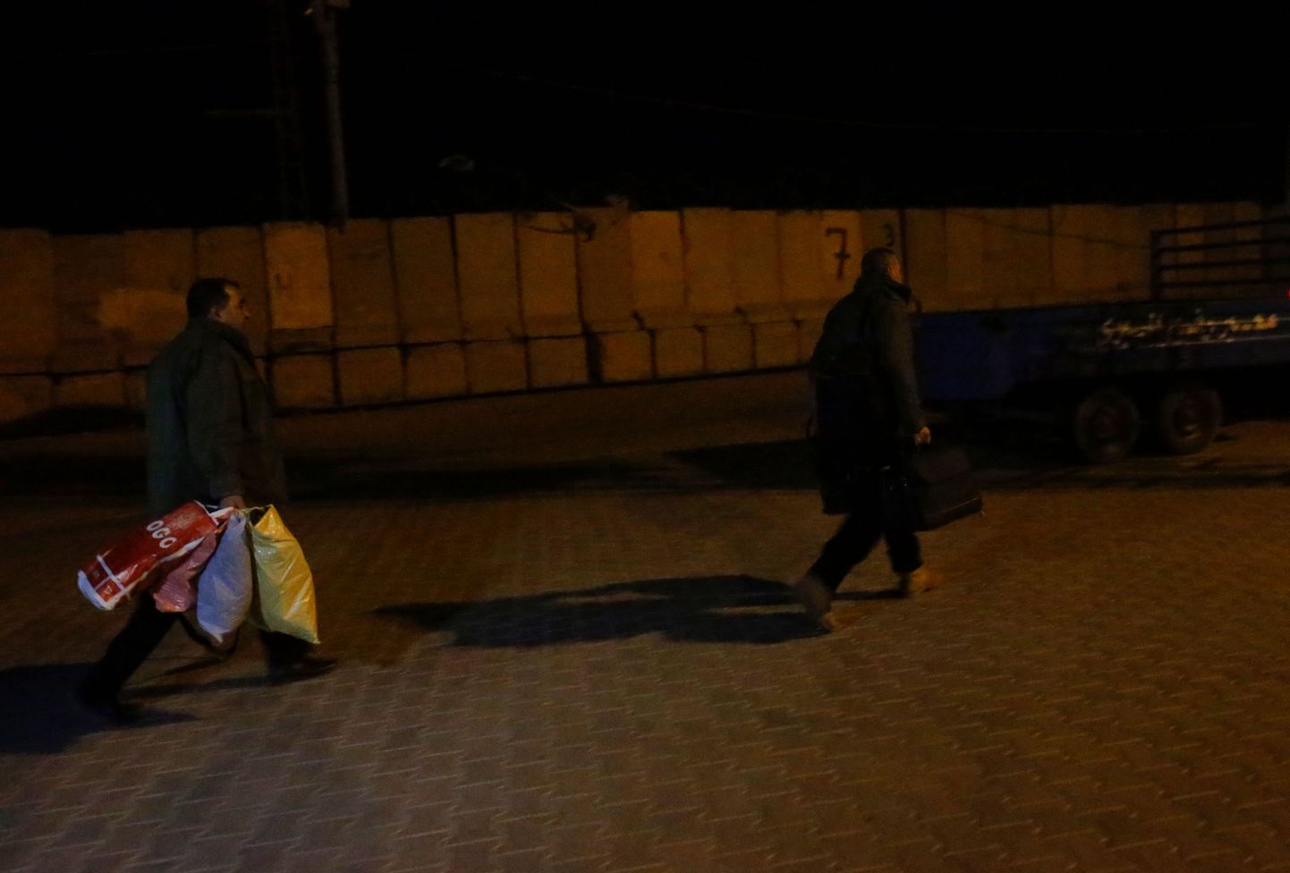 Palestiina omavalitsuse töötajad lahkuvad Rafah´ piiripunktist Egiptuse ja Gaza sektori piiril.
