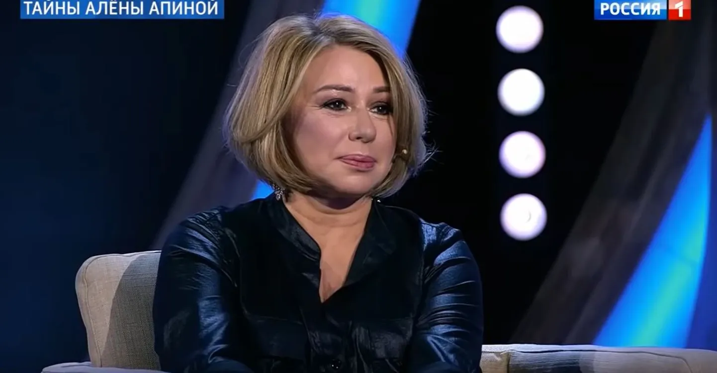 Алена Апина