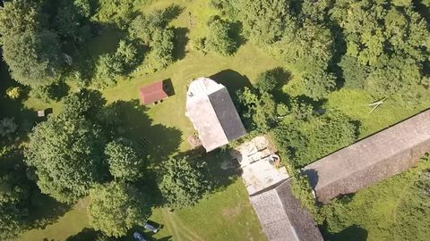 "Крыша была вся в дырах": как сельская учительница купила храм в Латвии