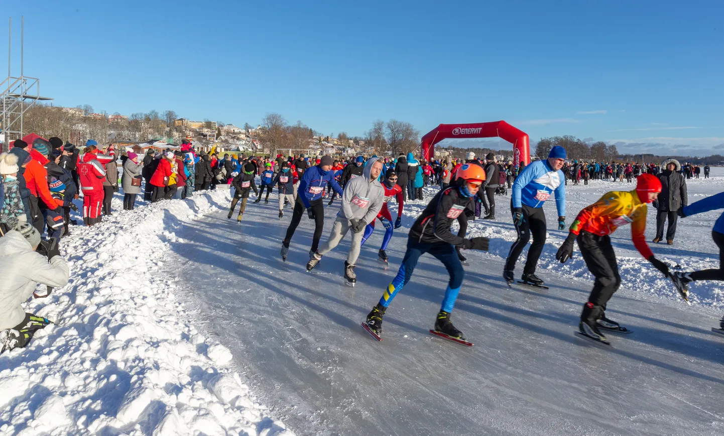 Uisumaratoni rahvadistantsil osales 247 võistlejat.