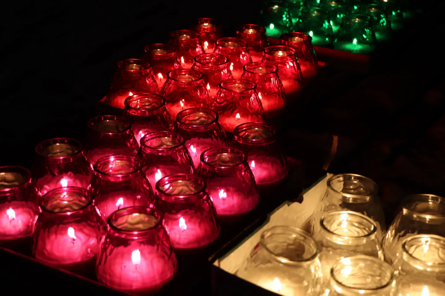 На выходных начинается рождественский период. Зажигаем первую свечу адвента.