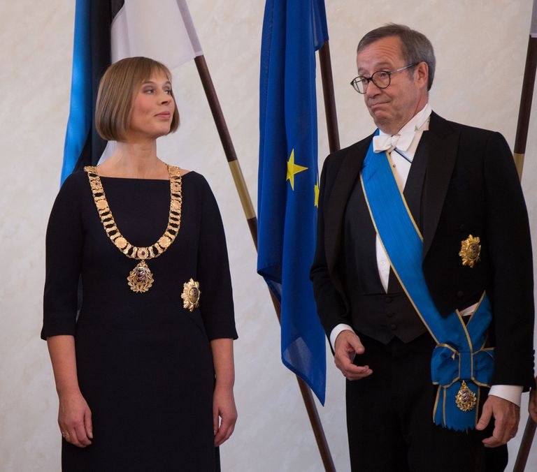 President Kersti Kaljulaidi ametisse nimetamise tseremoonia. Pildil Toomas Hendrik Ilves ja Kerssti Kaljulaid/Mihkel Maripuu