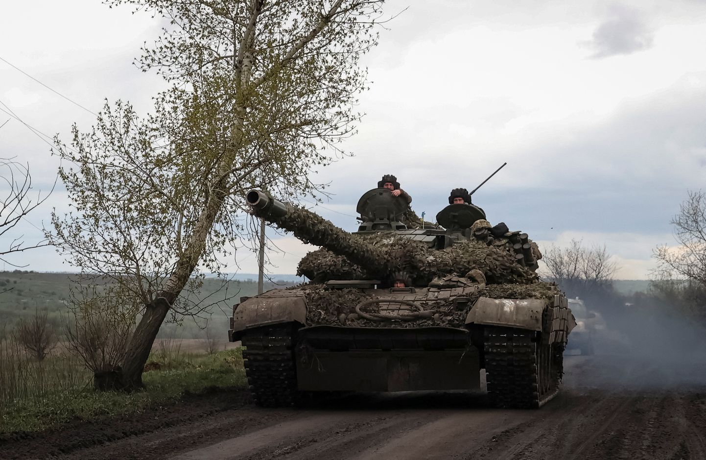 Ukraina sõdurid tankiga Donetski oblastis